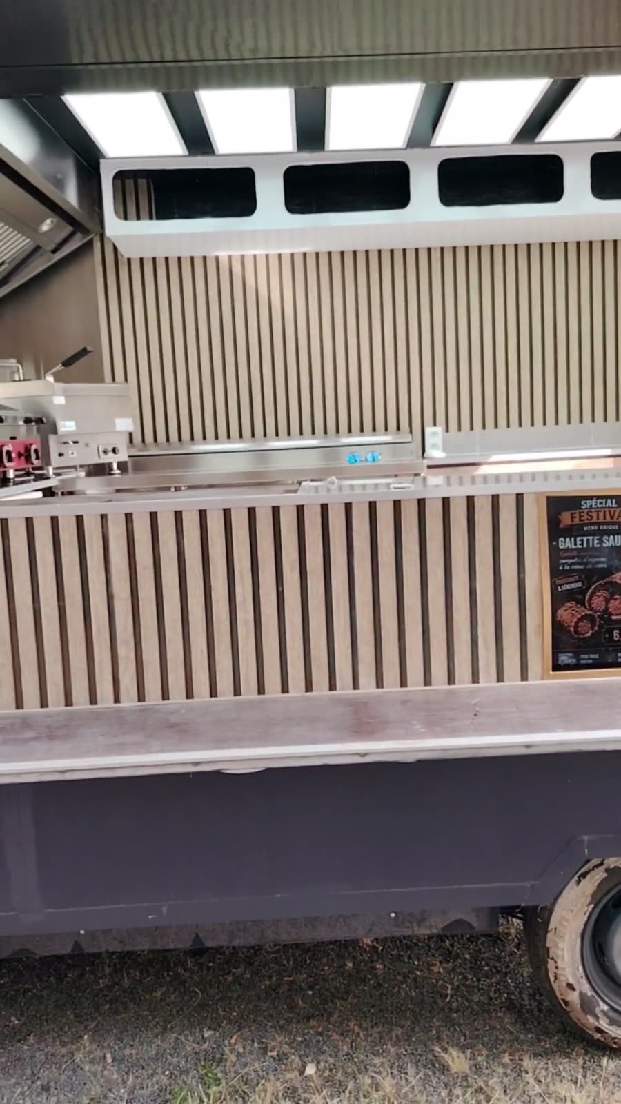 La cuisine du camion La Crêpe à Nono